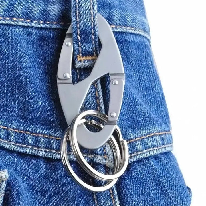 8-shaped Mountaineering Buckle Outdoor Camping Keychain EcoCampers